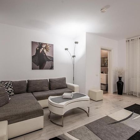 Studio Residence Militari M2 Bucarest Extérieur photo
