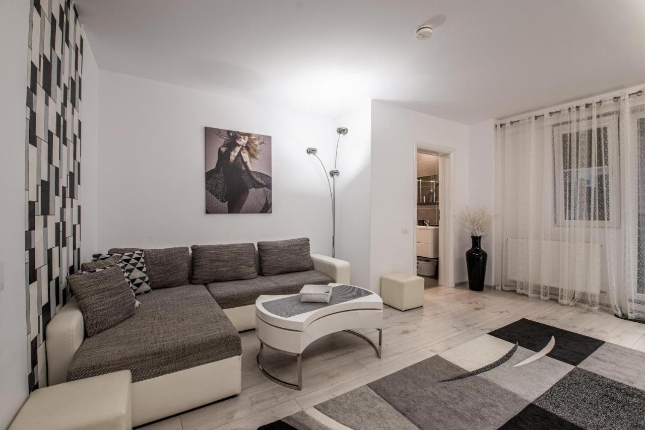 Studio Residence Militari M2 Bucarest Extérieur photo